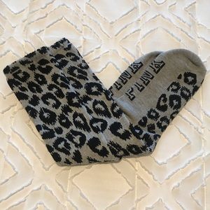 Victoria’s Secret PINK socks NWOT grey/black leopard print